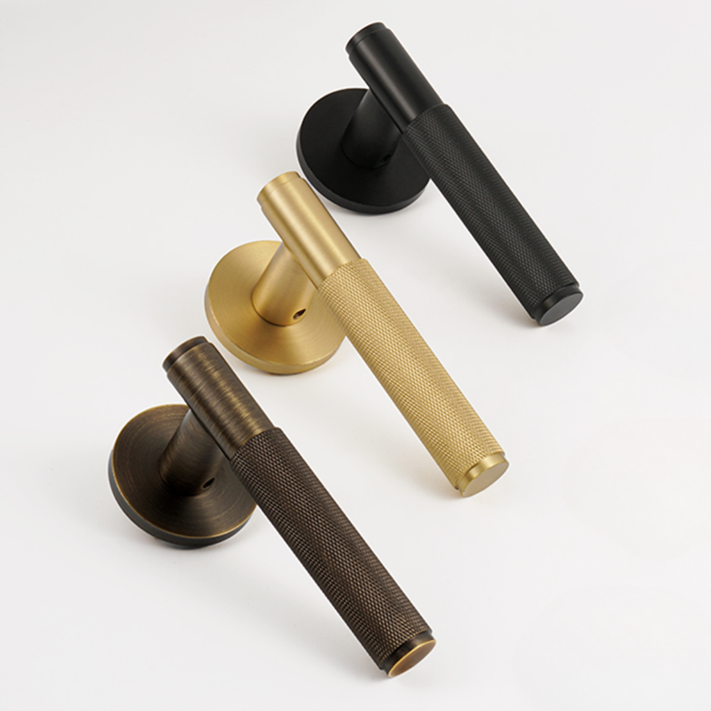 The Laurent — Knurled Handle
