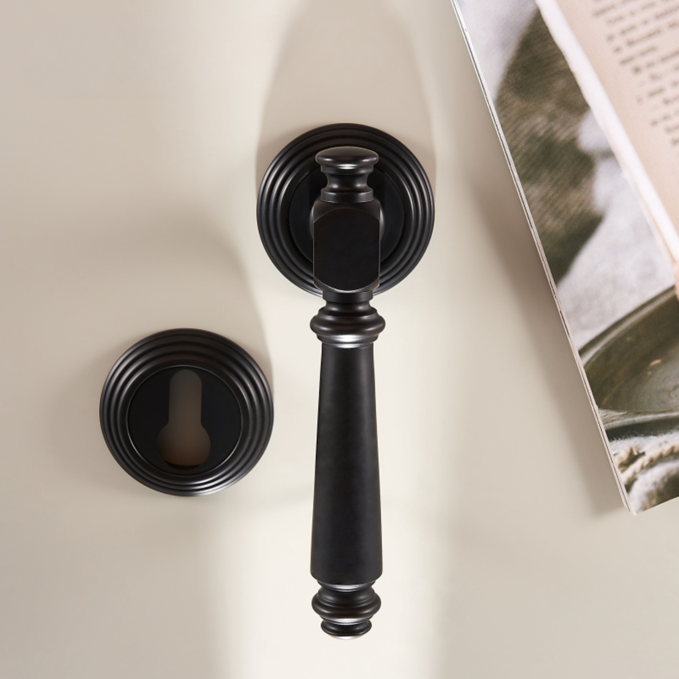 The Venezia — Classic Handle