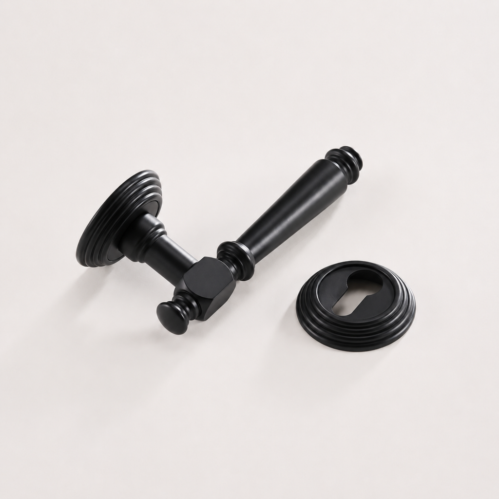The Venezia — Classic Handle