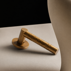 The Granada — Hammered Handle
