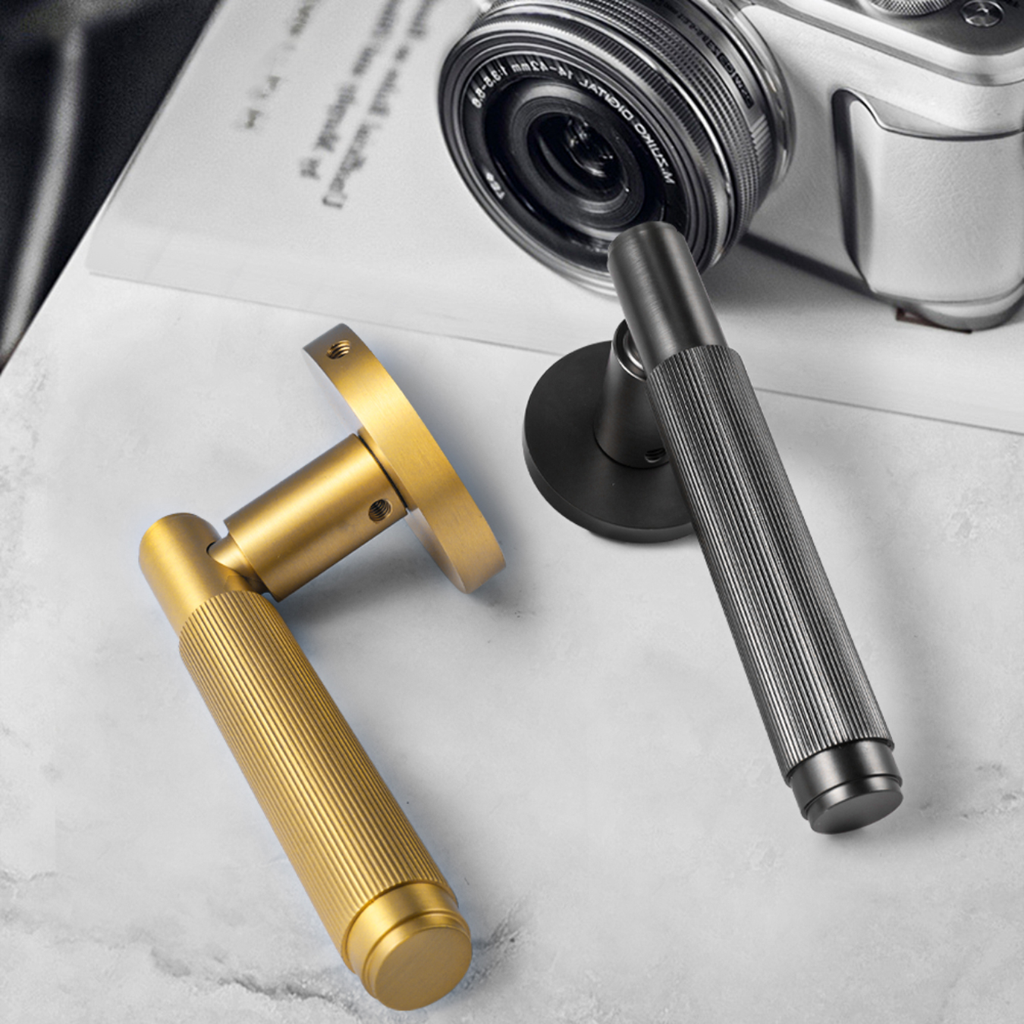 The Alcott — Reeded Handle