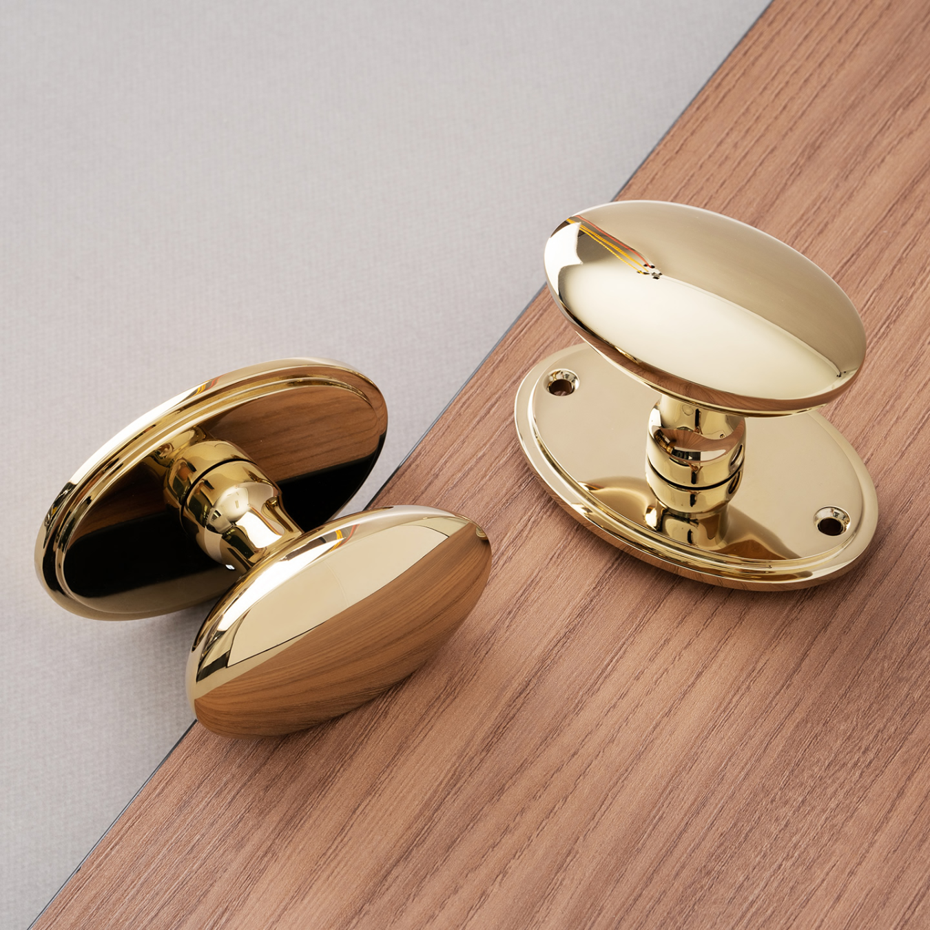 The Savoy – Smooth Knob