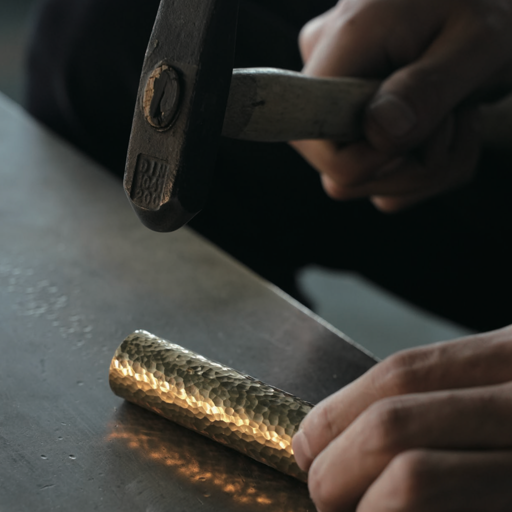The Ferrara — Hammered Handle