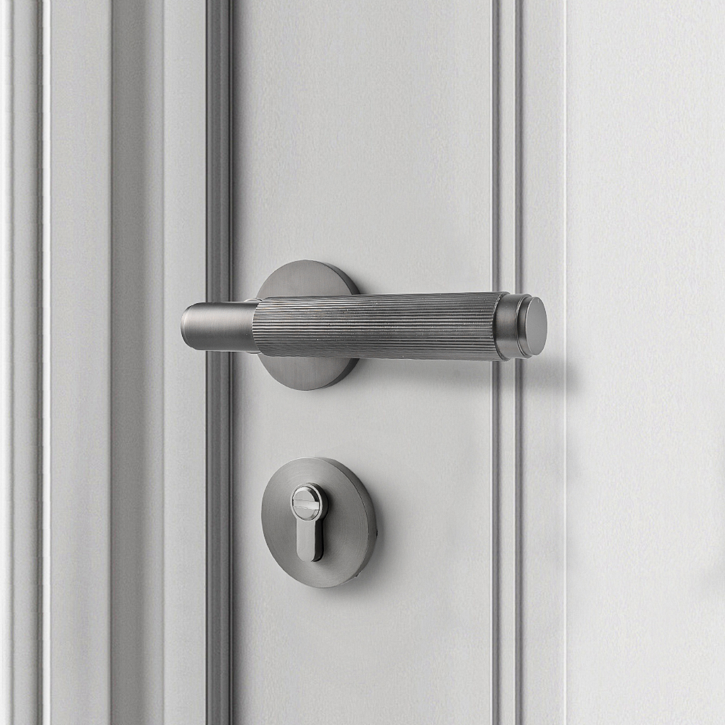 The Alcott — Reeded Handle