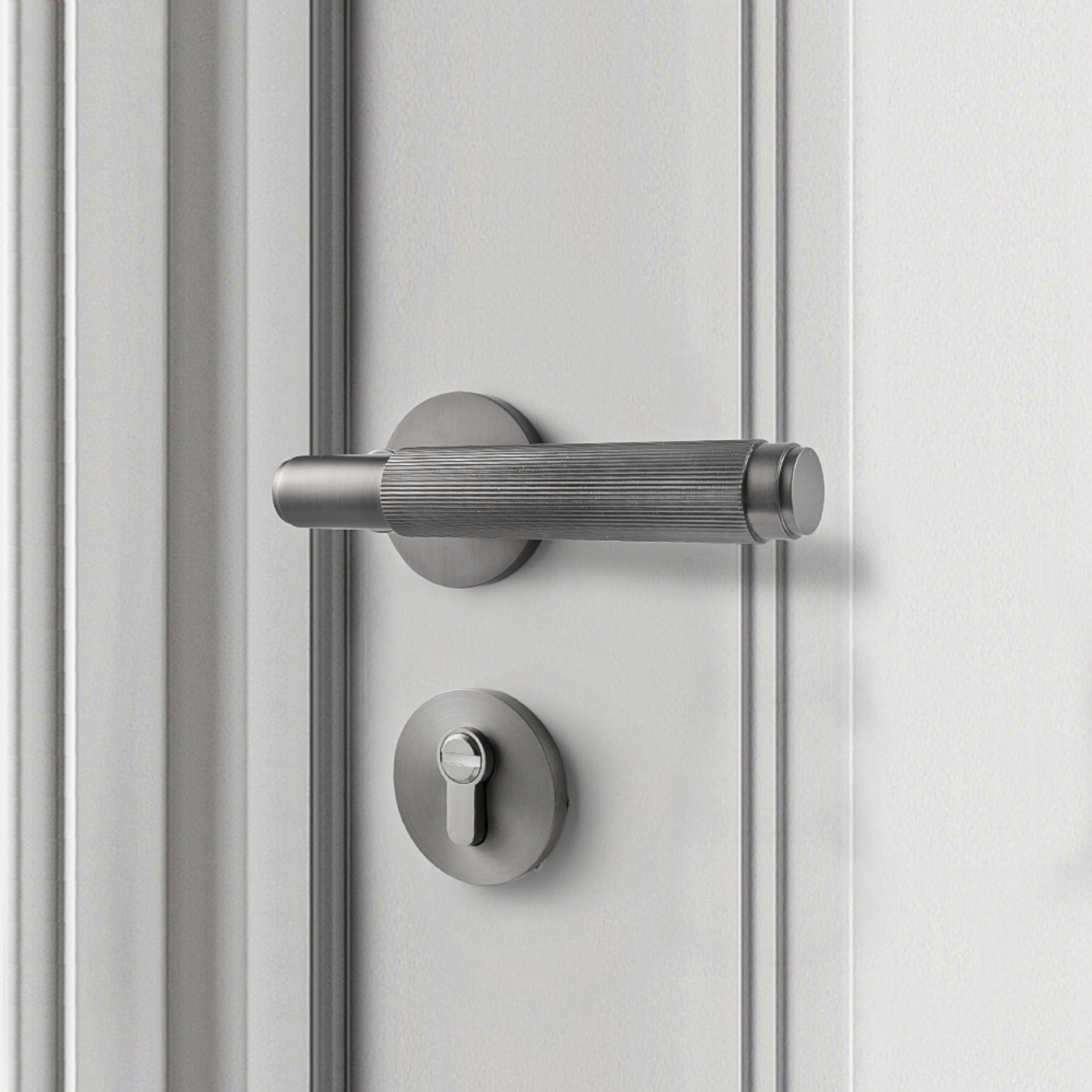 The Alcott — Reeded Handle