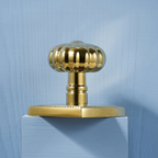 The Emsbury — Fluted Knob
