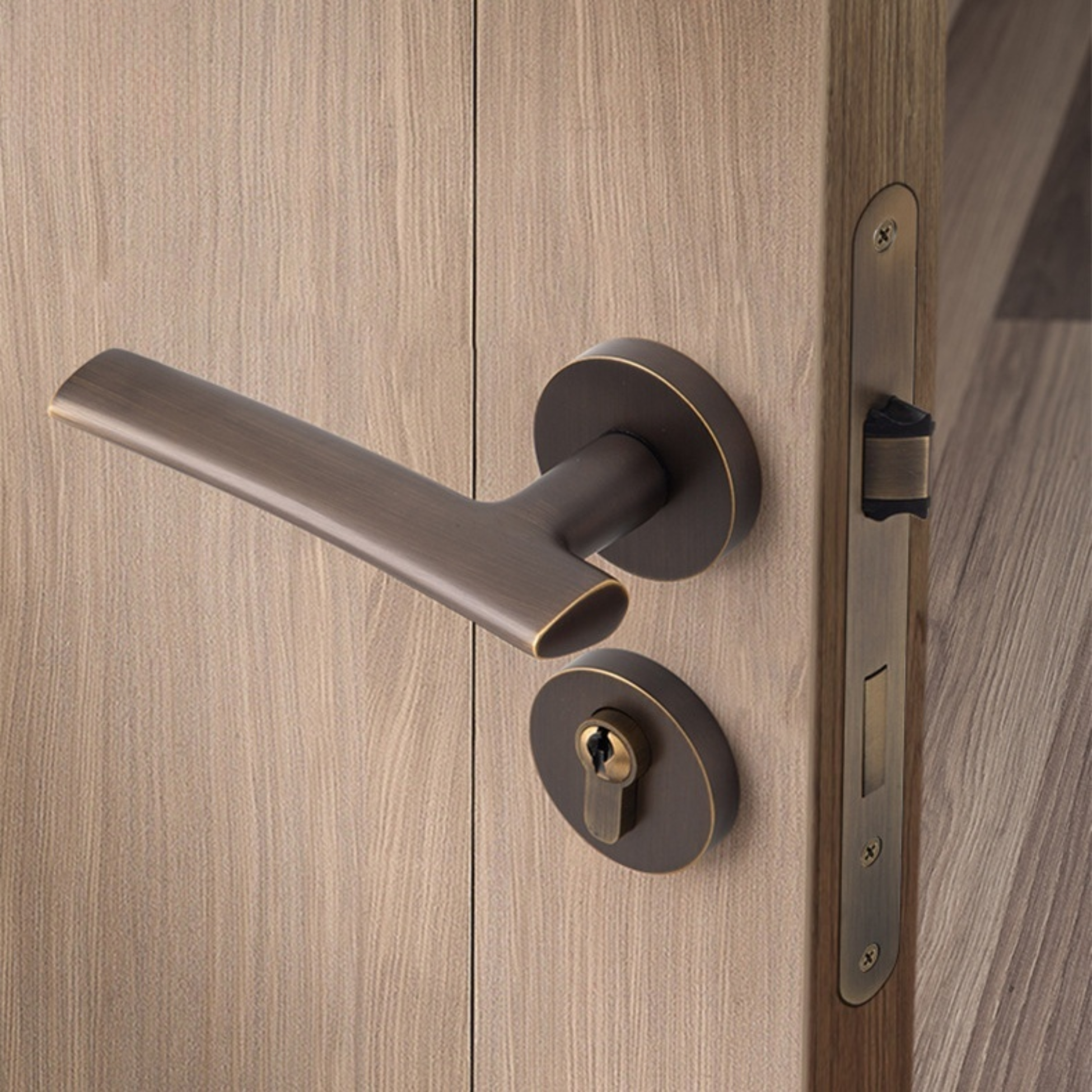 The Langley — Smooth Solid Brass Handle Set