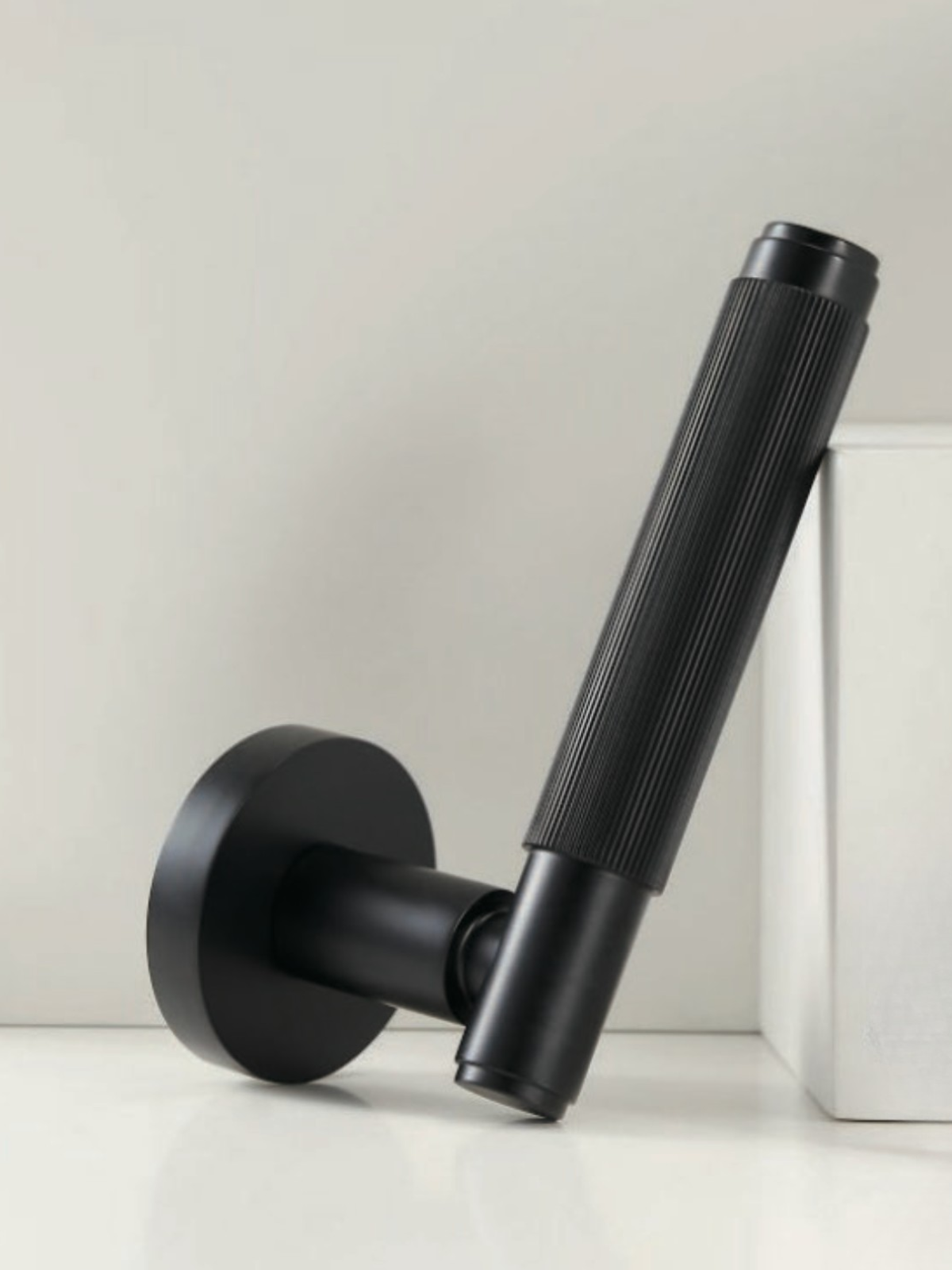 The Alcott — Reeded Handle