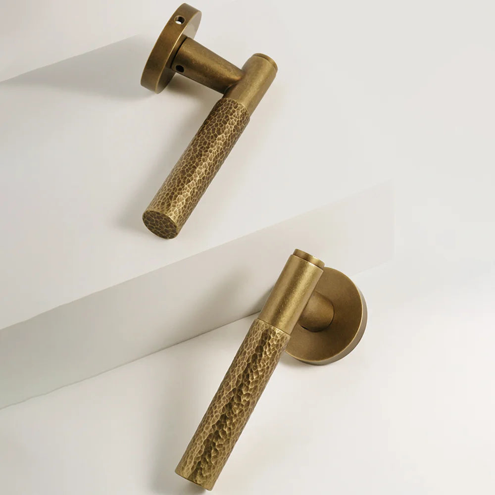 The Siena – Hammered Handle