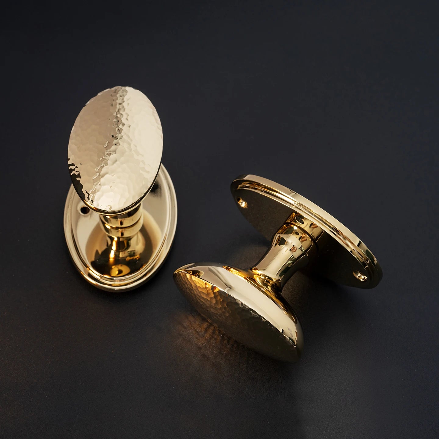 The Savoy – Hammered Knob