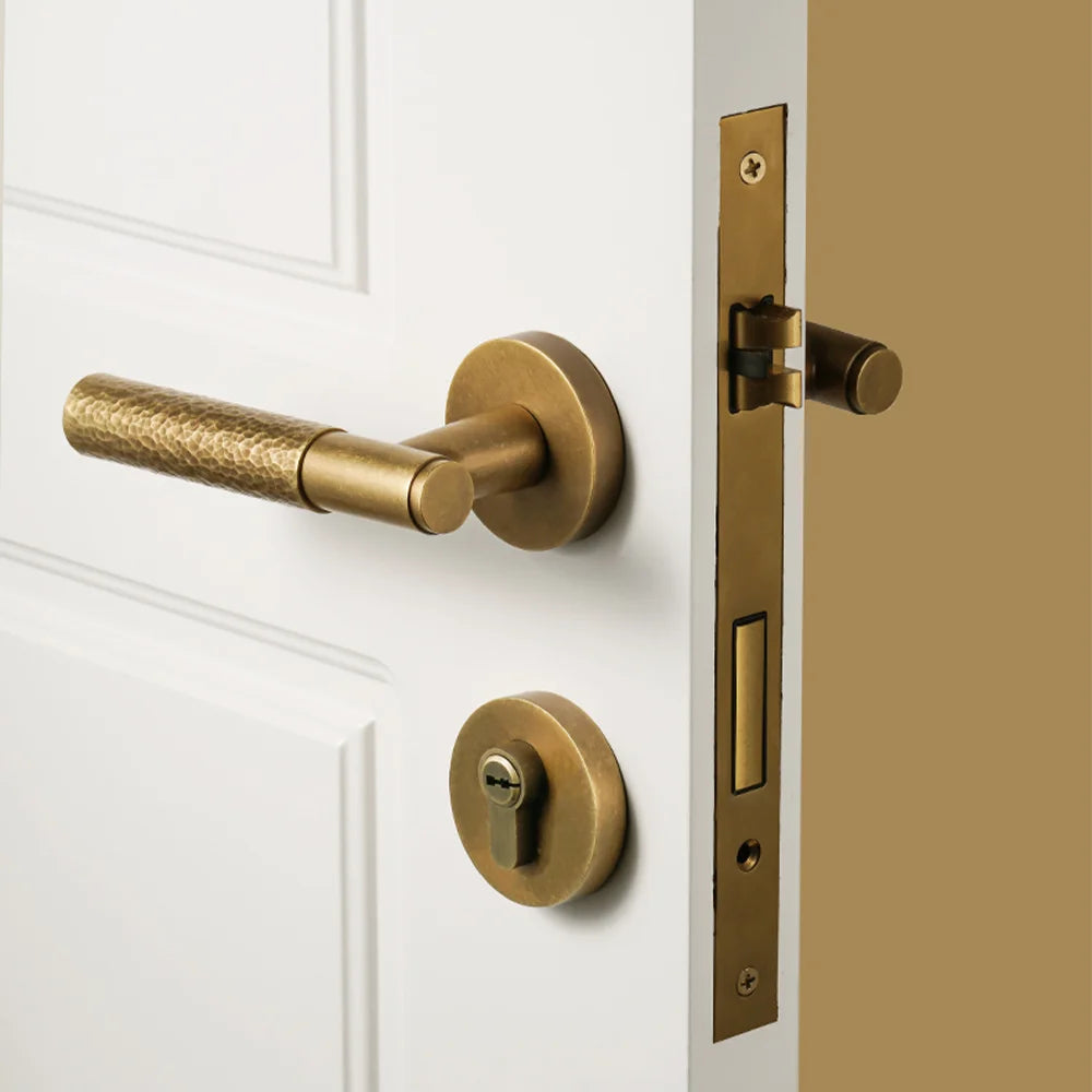 The Siena – Hammered Handle