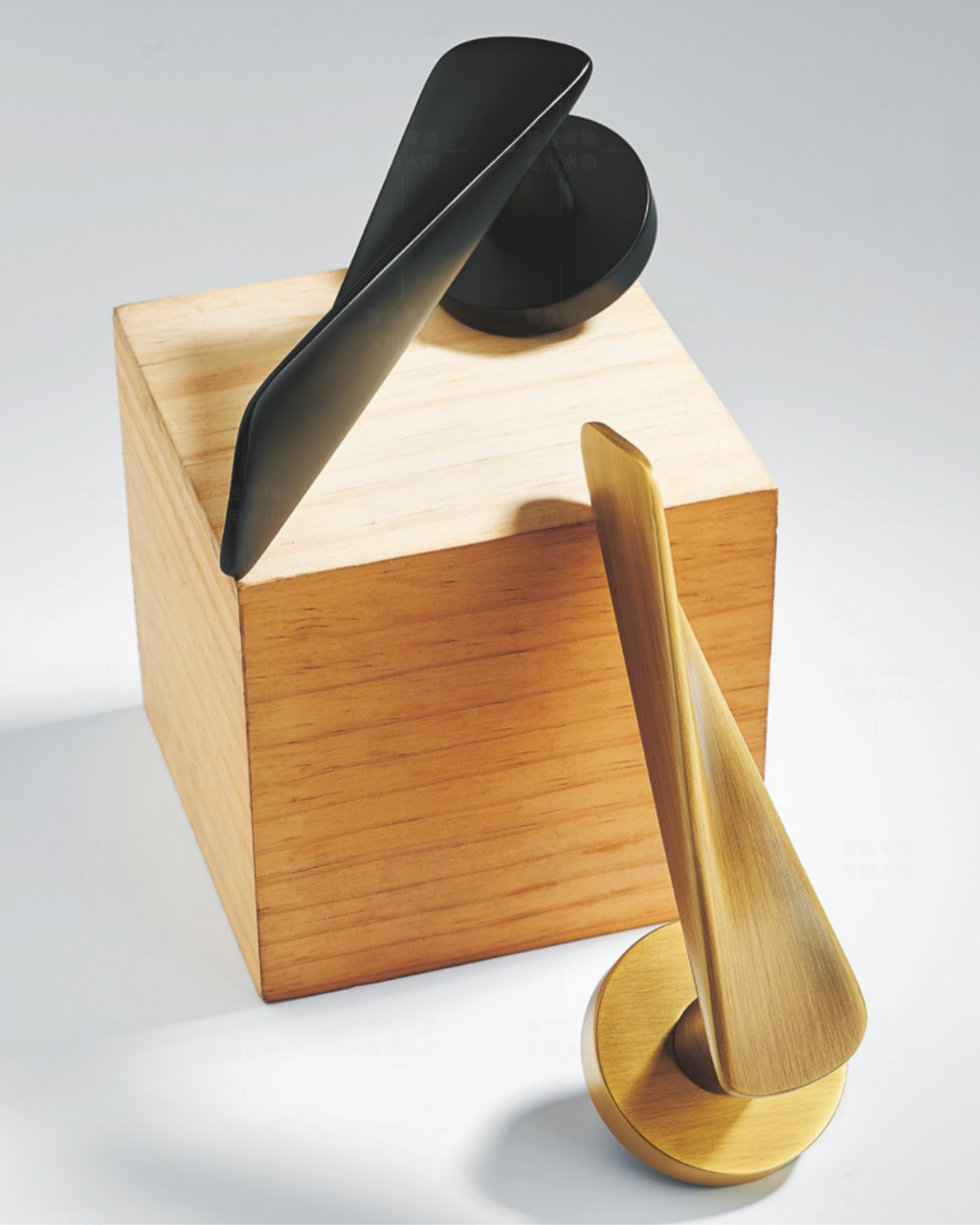 The Shoreditch — Smooth Solid Brass Handle Set