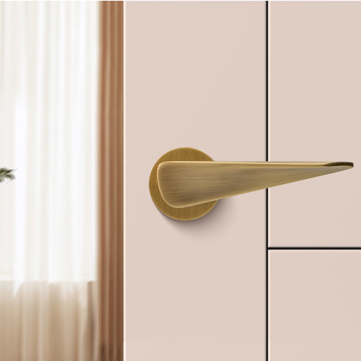 The Shoreditch — Smooth Solid Brass Handle Set